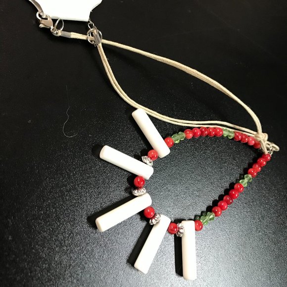 19 1/2" Red Agate and Ceramic Necklace - Picture 1 of 5